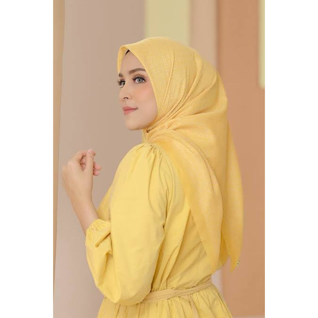 Buttonscarves Tapis Monogram (pesanan khusus)