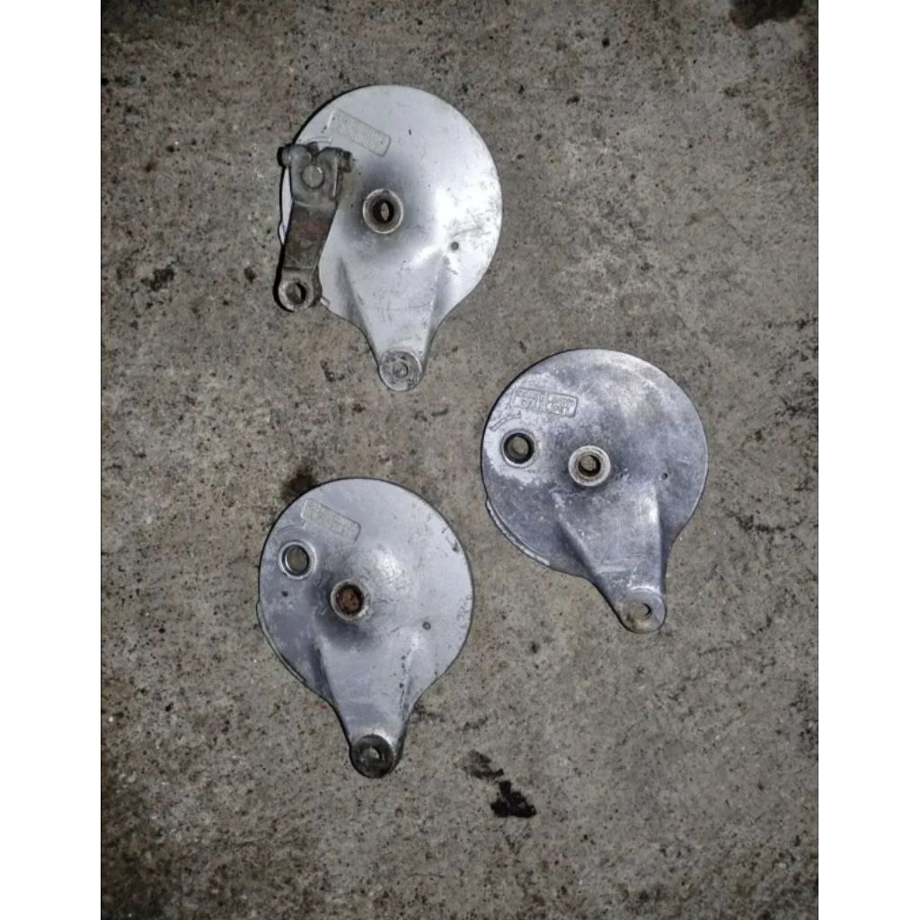 tutup kampas rem / tutup tromol suzuki Thunder ORIGINAL SECOND