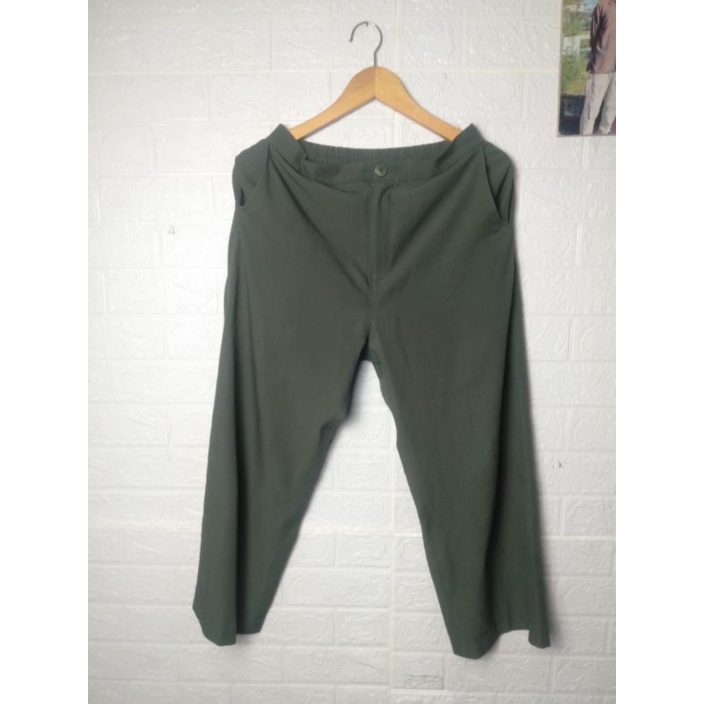 Preloved - Celana Kulot wanita Warna Hijau Army