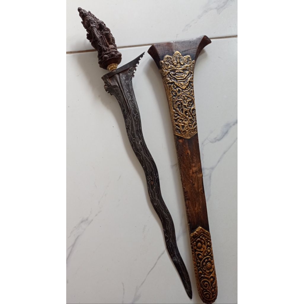 keris Bali pamor kulit semangka