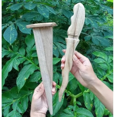 KERIS MAINAN - KERIS SOLO - KERIS KOLEKSI - KERIS MATARAM - KERIS PERAGA - KERIS KAYU - KERIS