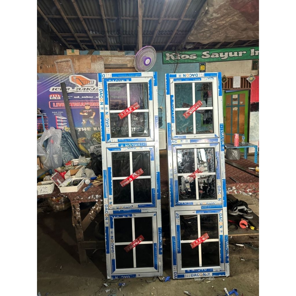 Jendela aluminium 3 gandeng Uk, 180 x 50 free Packing Kayu