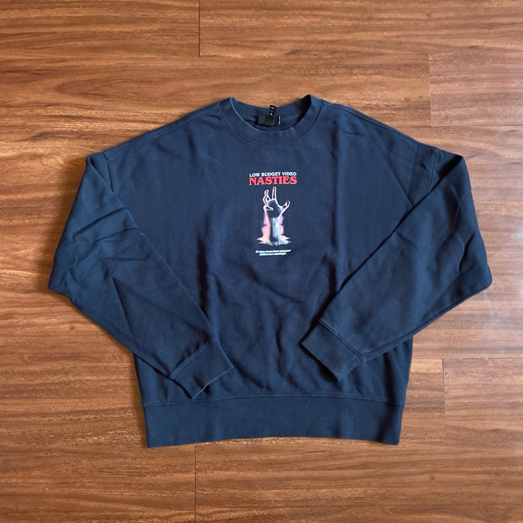 H&M Graphic Oversize Fit Sweater Crewneck Second Preloved