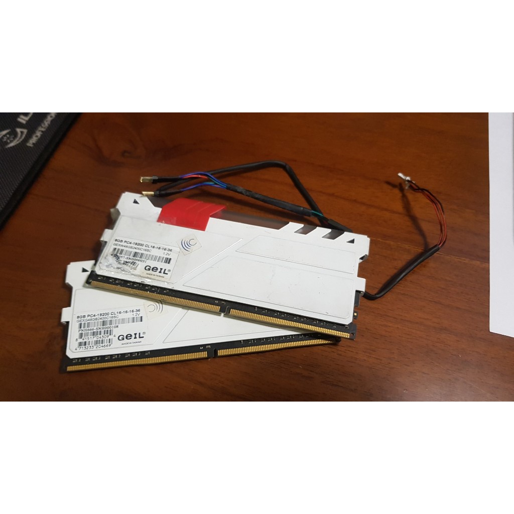 Memory DRAM RAM DDR4 GEIL EVO X 16GB (2x8GB) 2400MHz Dual Channel LED