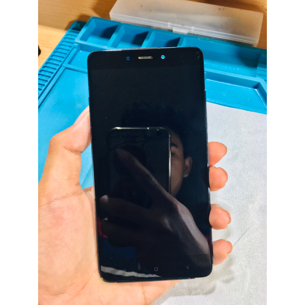 LCD TOUCHSCREEN XIAOMI REDMI NOTE 4 MEDIATEK + FRAME HITAM ORIGINAL COPOTAN MINUS LECET