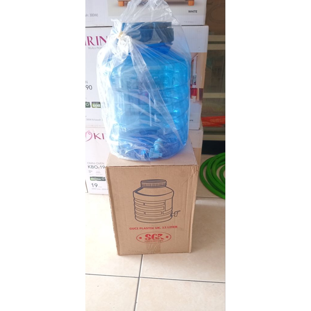 Khusus pengiriman instant kota kediri Guci galon plastik 12 liter
