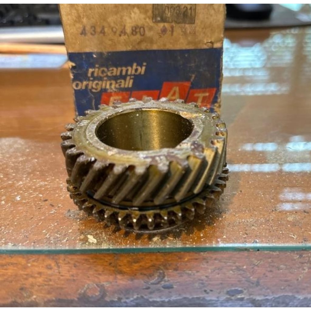 Fiat 4349480 Transmission Gearbox GEAR 4th Speed Fiat 850, 850 T Original