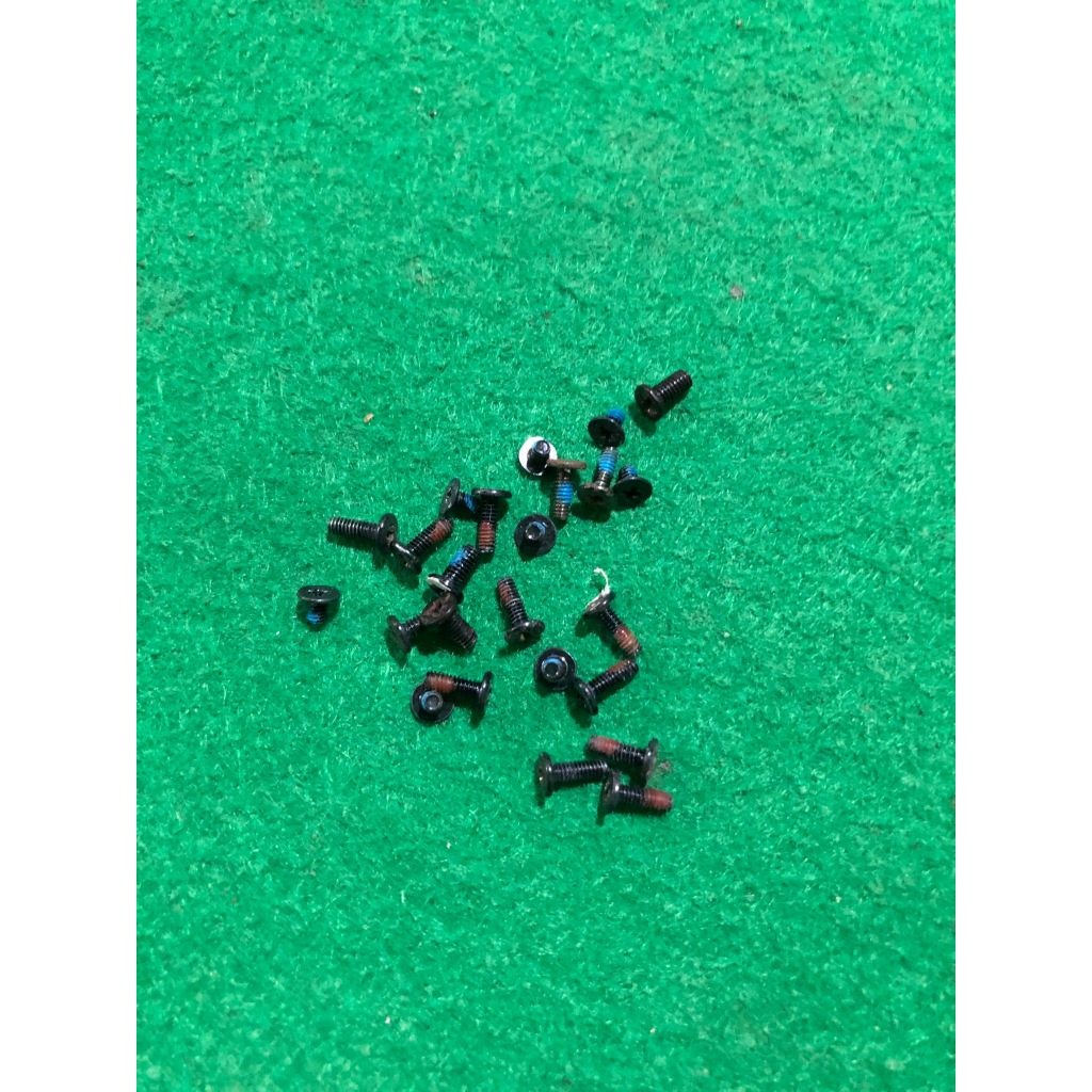 Baut Set Laptop Lenovo 300 14 IBR