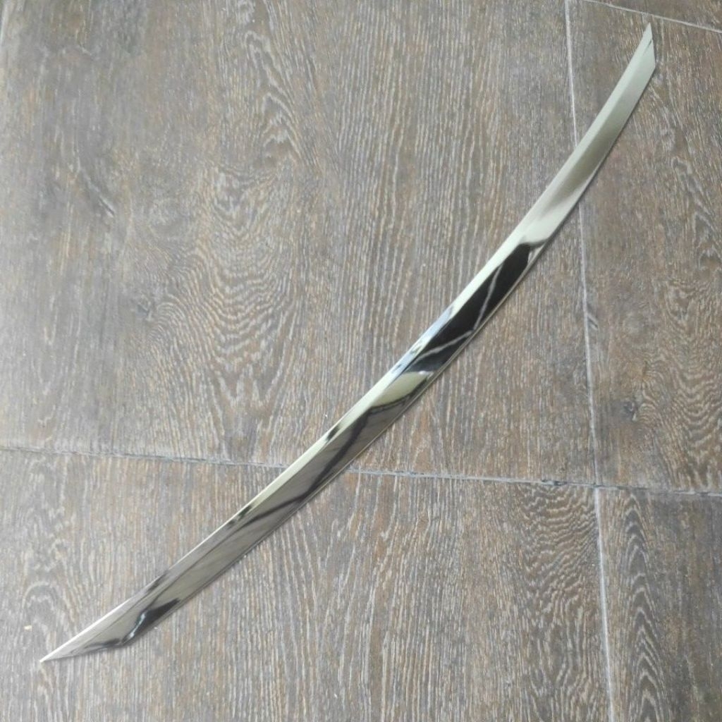 cover lis gril grille hodlist depan bumper kap mesin mobil nissan evalia chrome crome tempel