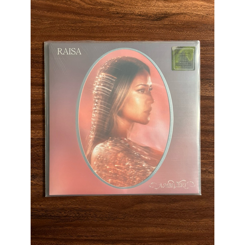 vinyl Raisa - ambivert