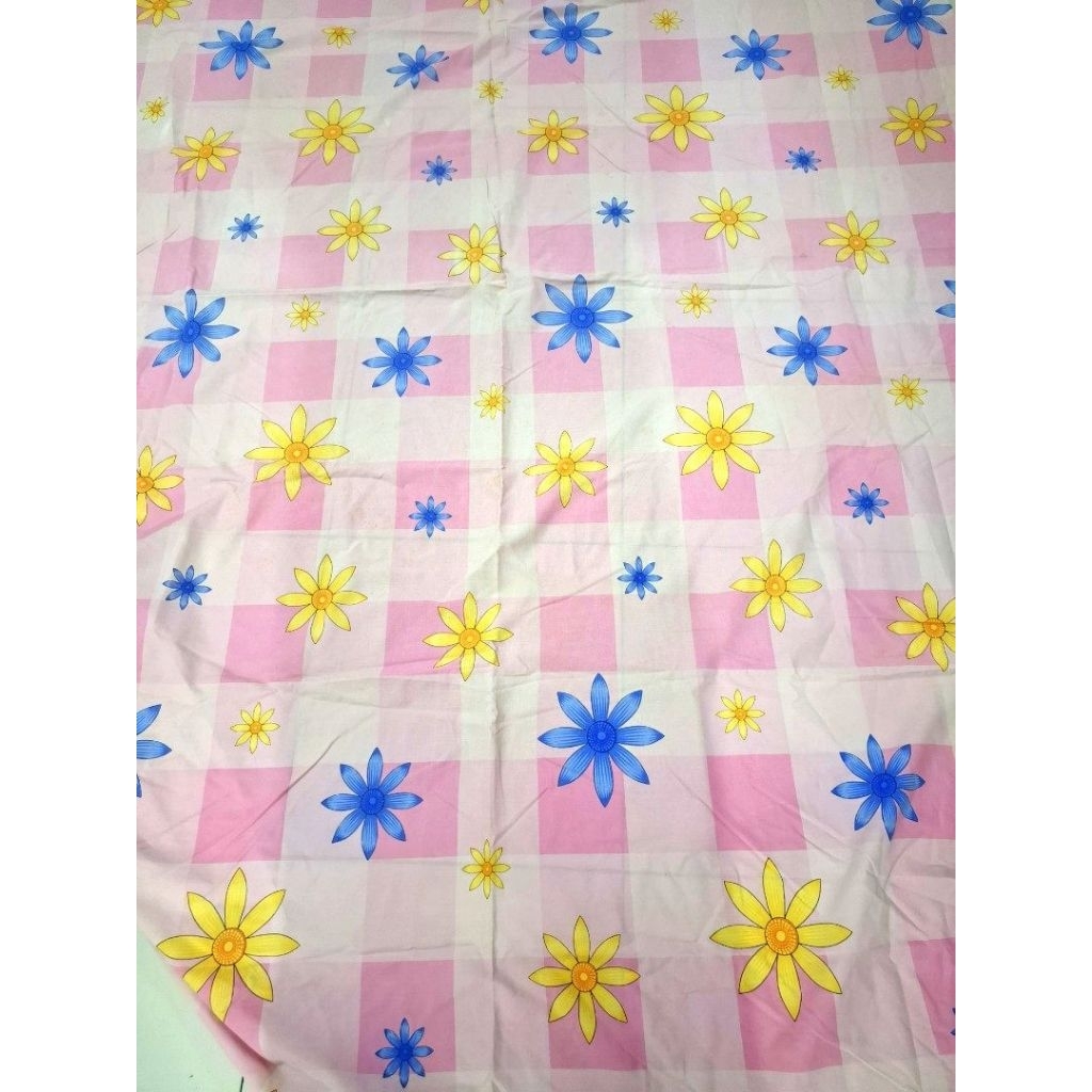 Seprei / sprei ukuran 140 x 200 motif bunga pink kuning biru