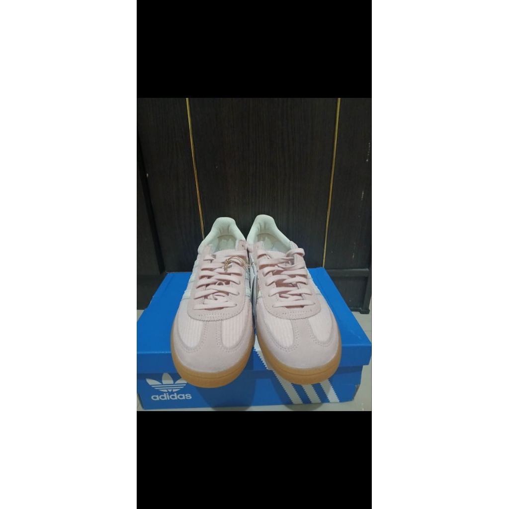 Sepatu Adidas Spezial Pink