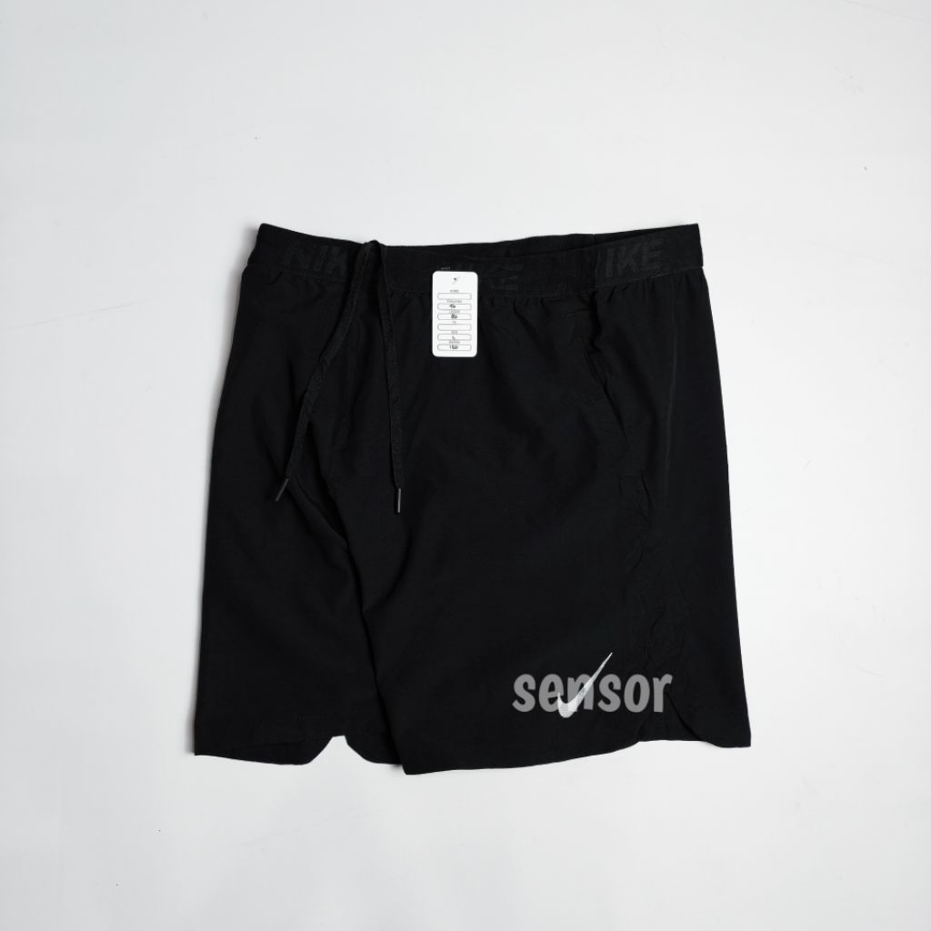 Size L celana pendek n1k3 CP144