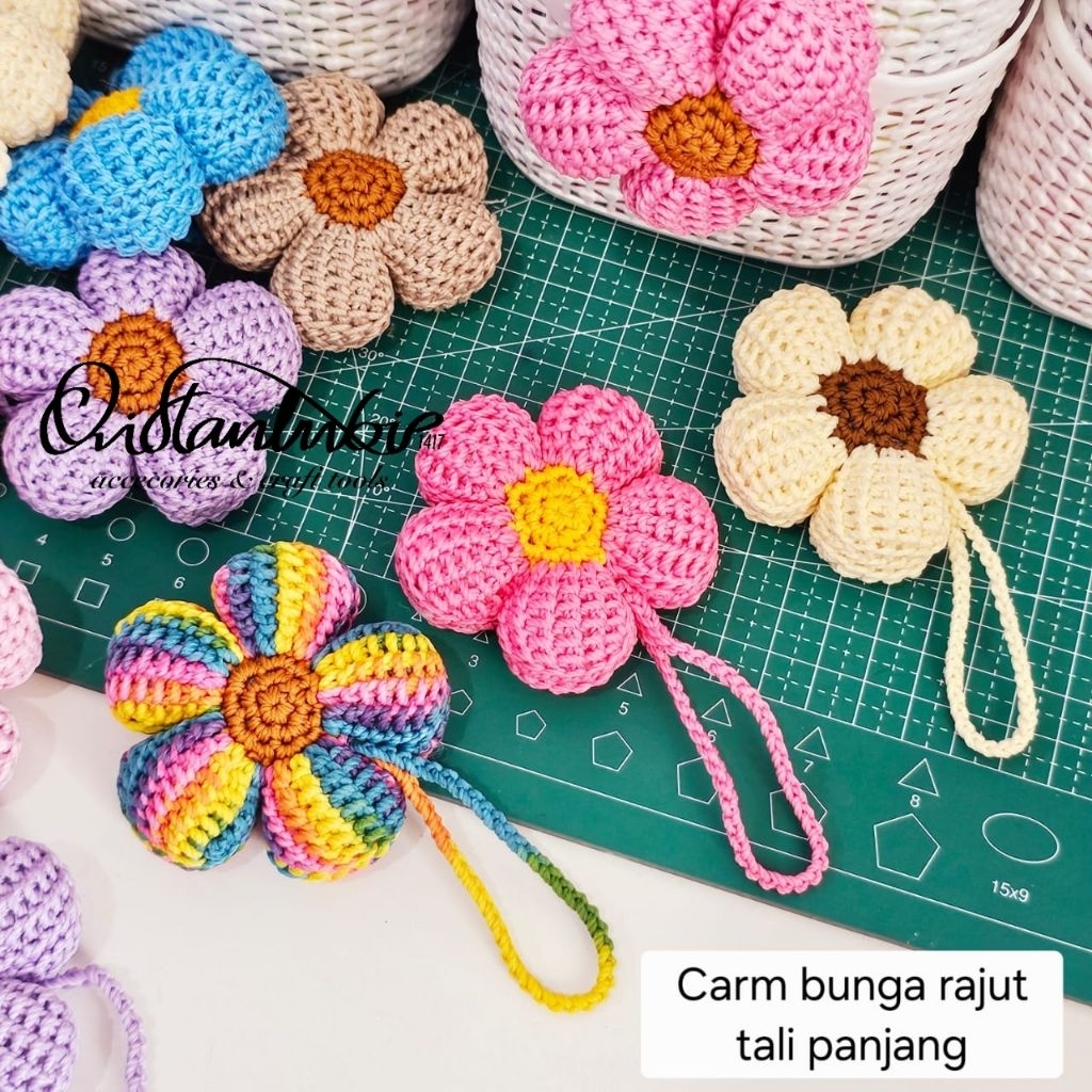 Carm Bunga Rajut Tali Panjang Gantungan Kunci Tas