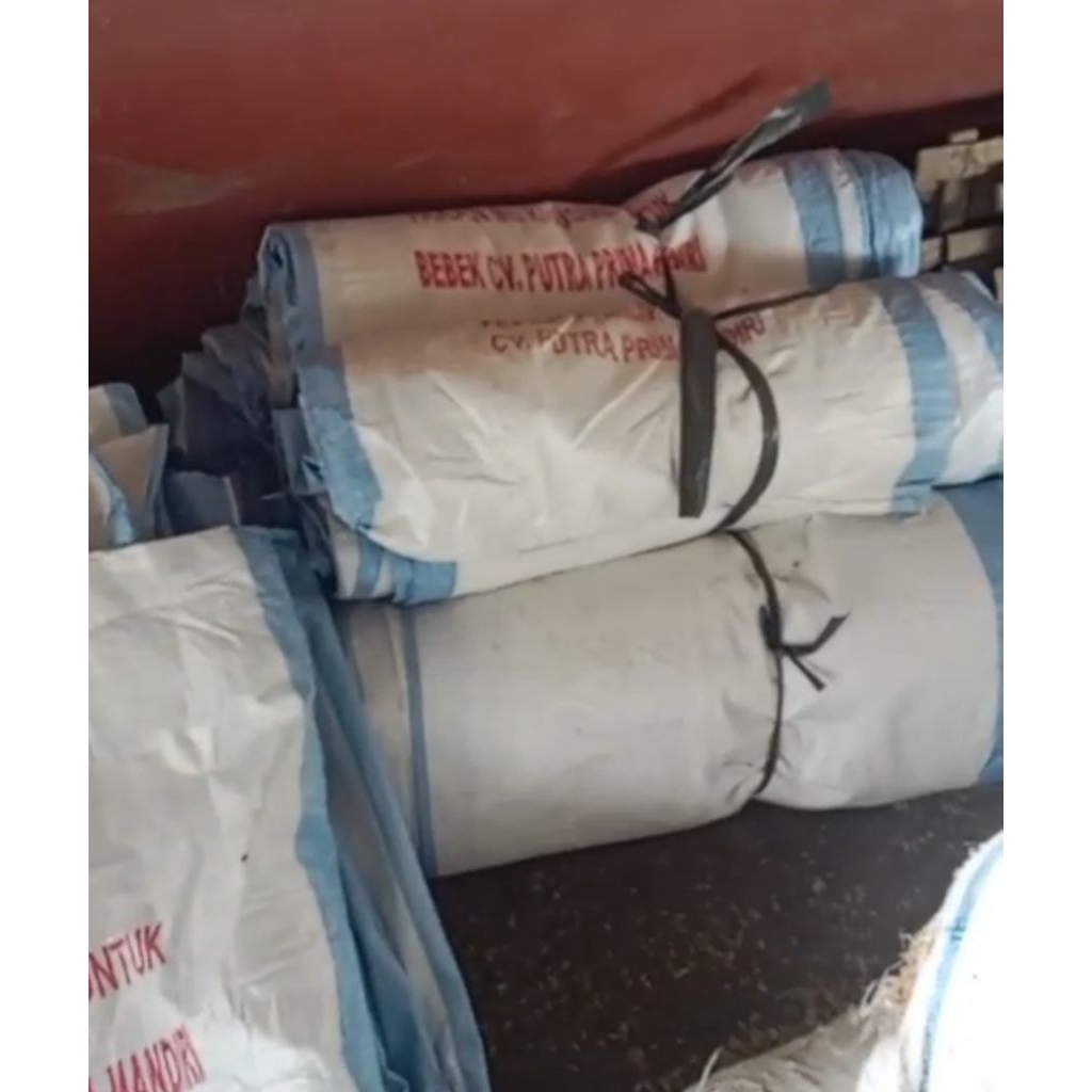 karung 50kg sak bekas pakan bebek
