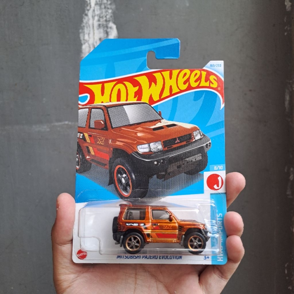 Hot Wheels SUPER TREASURE HUNT STH Mitsubishi Pajero Evolution, Audi Quarto, Datsun Sunny Truck