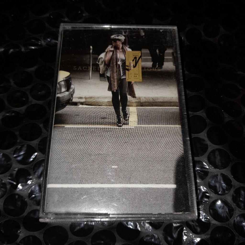 kaset pita agnes monica sacredly agnezious