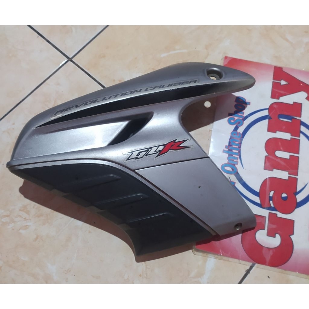 Sayap tangki kiri TIGER revo new original bekas