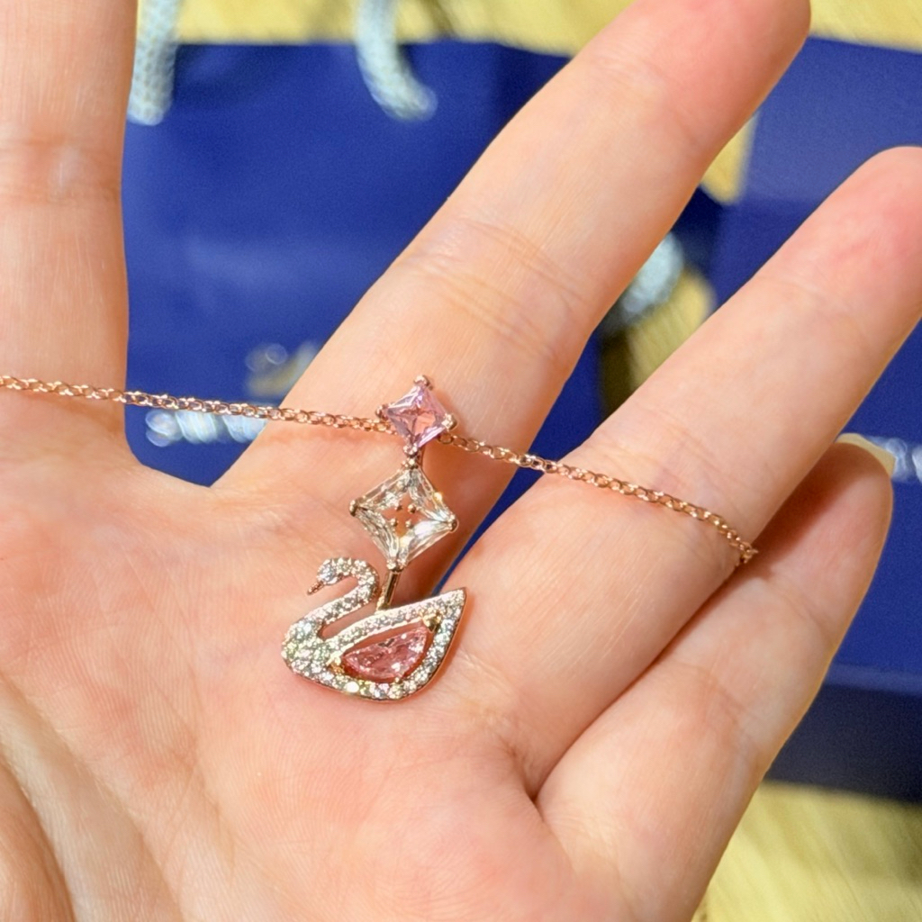 Kalung swarovski dancing swan