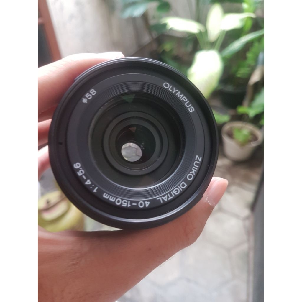 Lensa Olympus 40-150mm F4-5.6