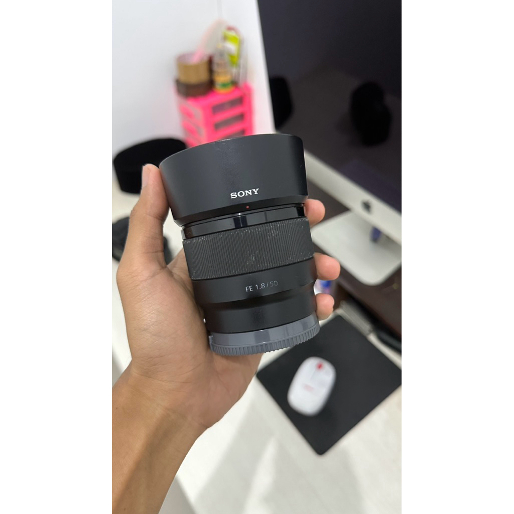 LENSA SONY FE  50mm f 1.8 bekas baik