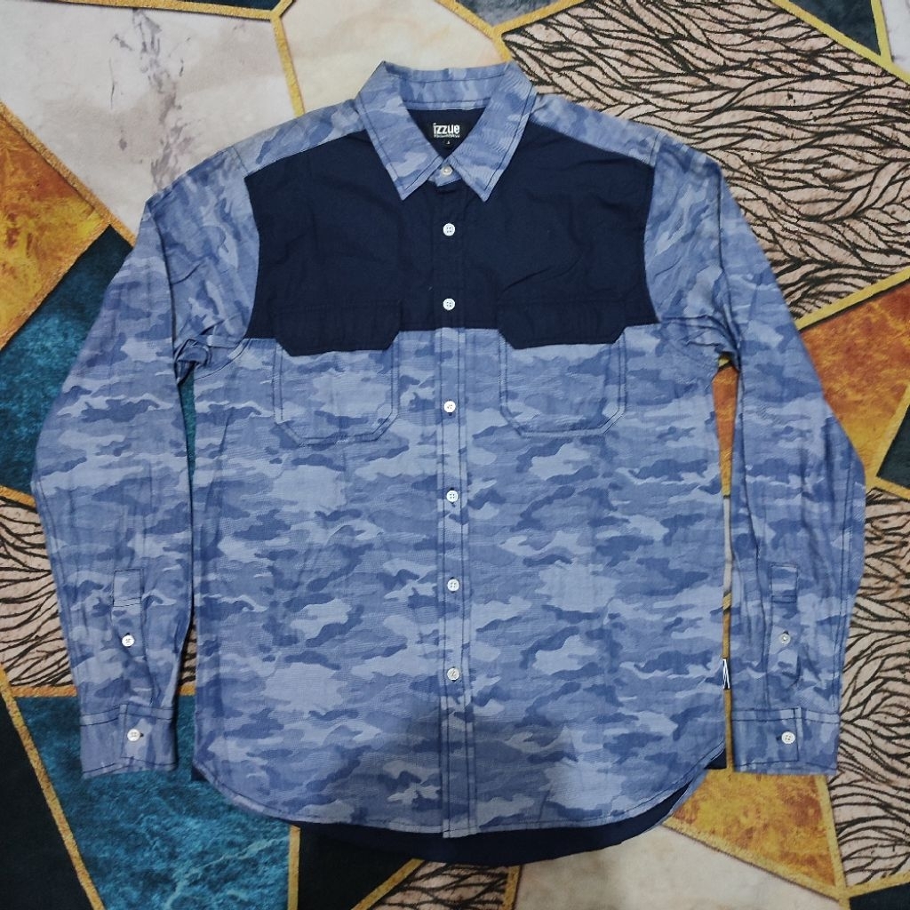 Kemeja Lengan Panjang Izzue