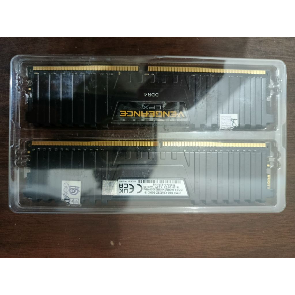 RAM DDR4 Corsair 16GB (8X2GB)