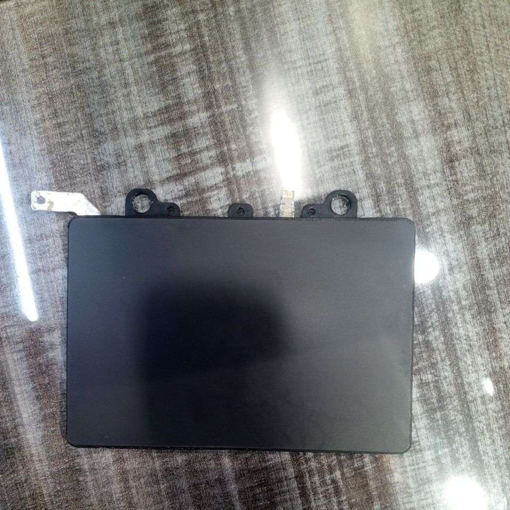 touchpad bekas laptop Lenovo V14 ADA