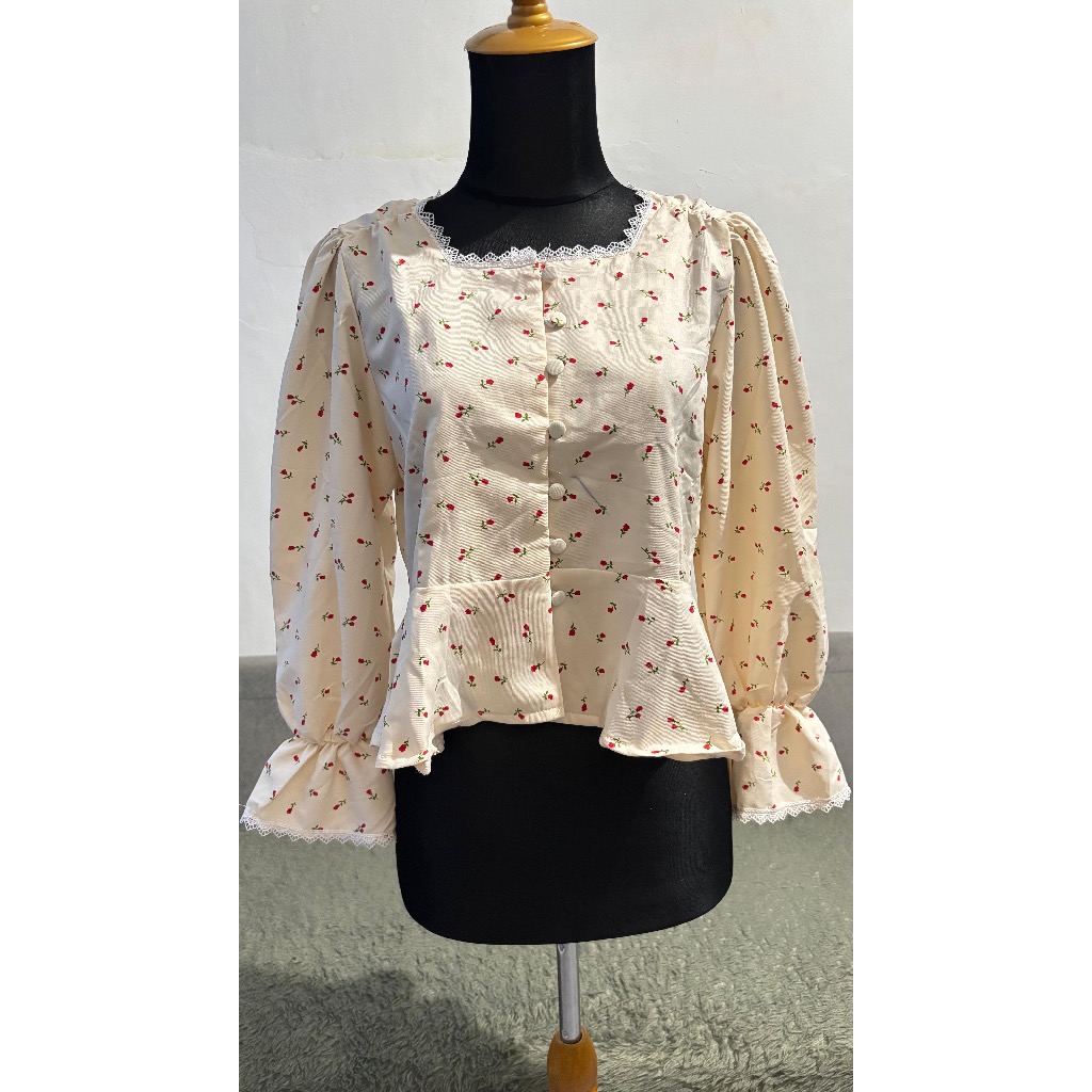 blouse square neck floral
