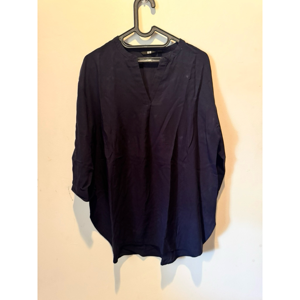 PL Pribadi Uniqlo Navy Blouse