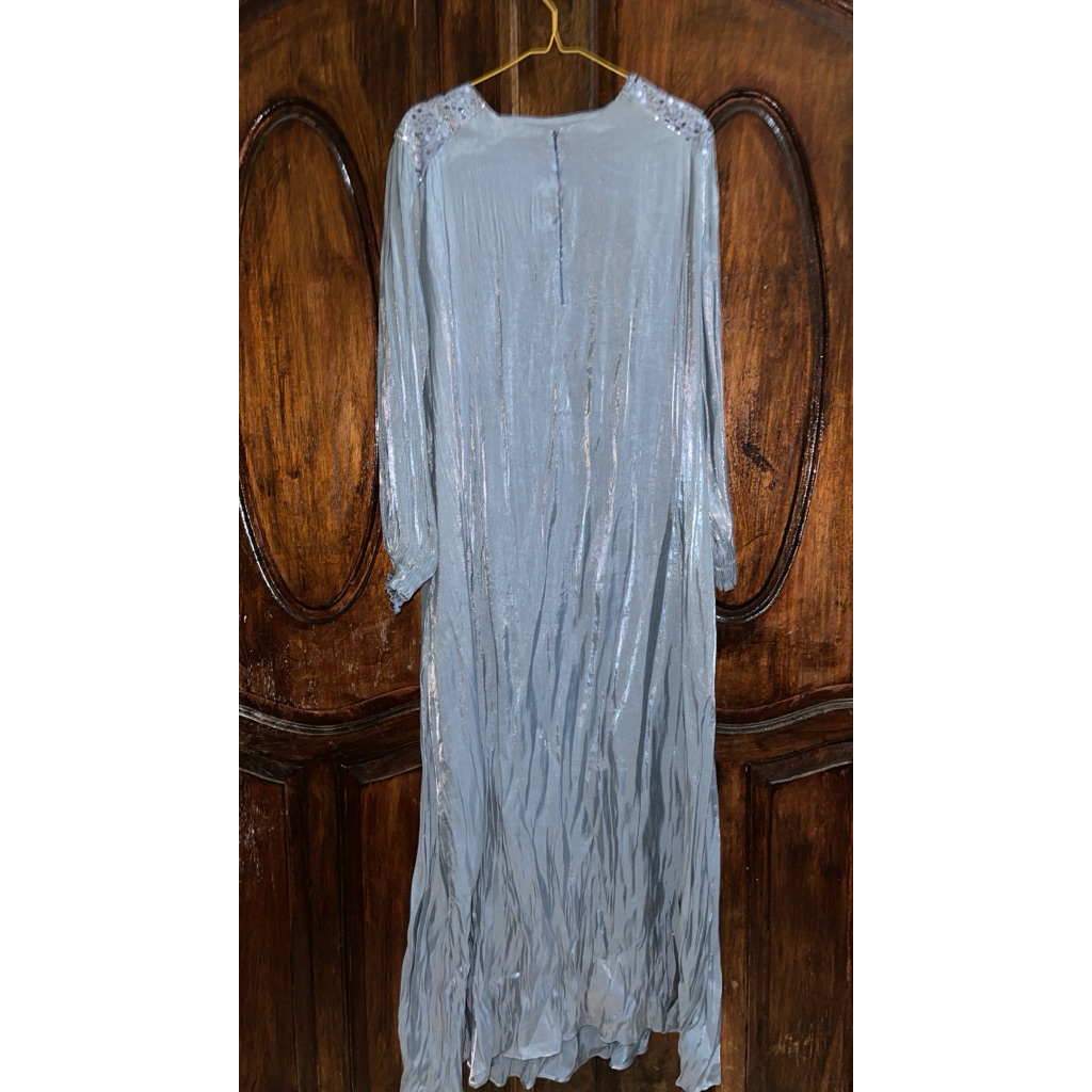 Gamis satin biru denim