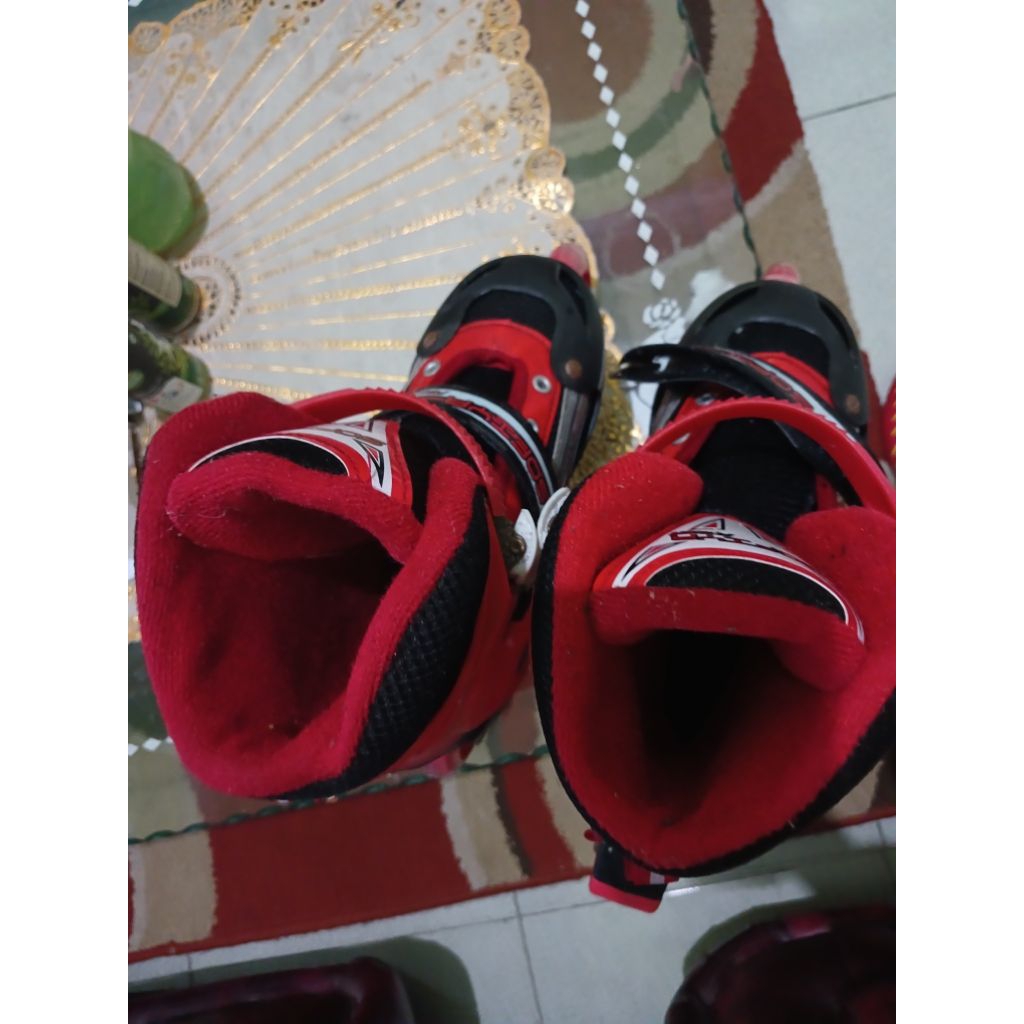 SEPATU OLAHRGA SEPATU RODA MERK SOFIYA POWER UKURAN 36 LIKE NEW