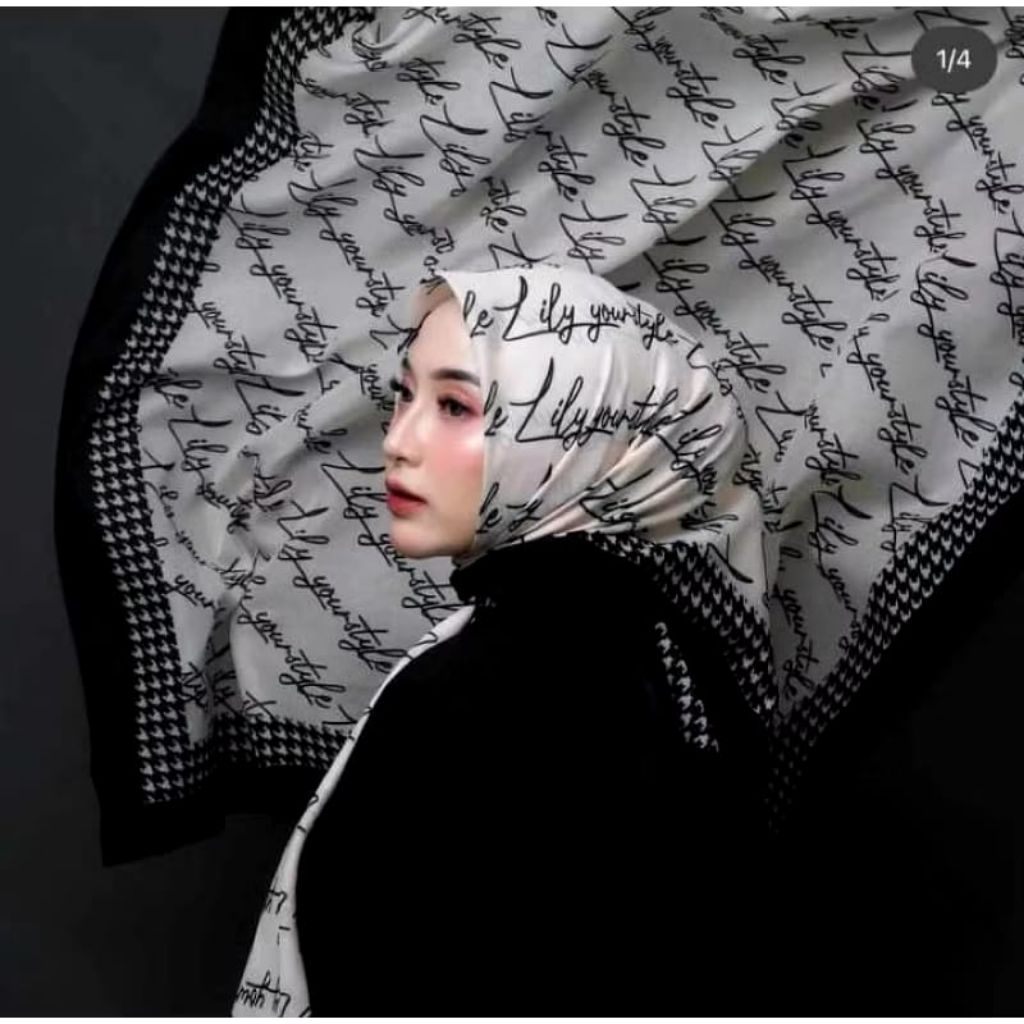 HIJAB SEGIEMPAT VOAL MOTIF MONOCROME PUTIH HITAM