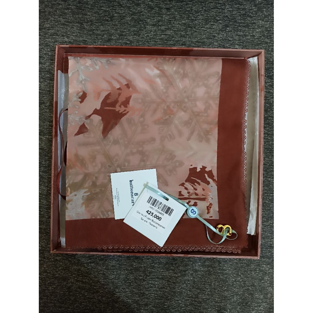 Buttonscarves Frozen Teaberry