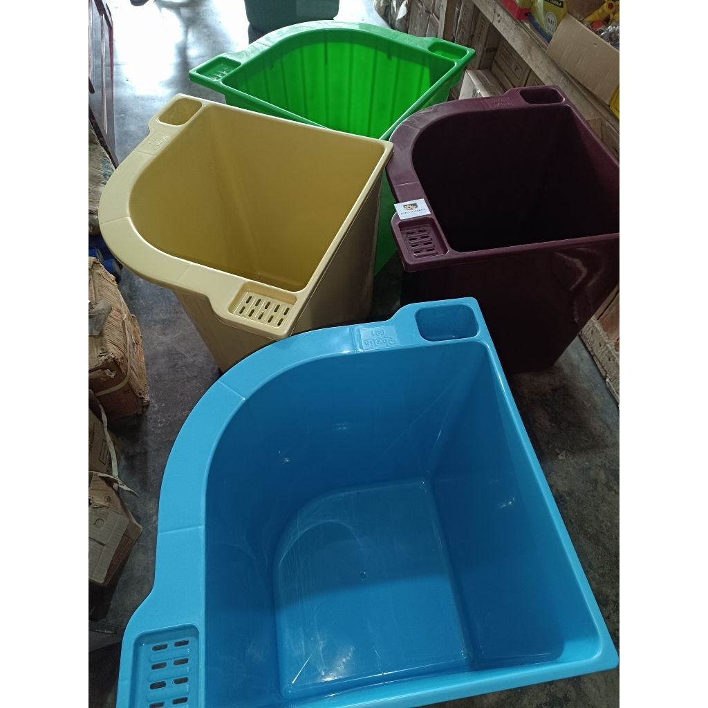 (BAK MANDI) Bak Mandi Sudut penampung air PVC / Bak air plastik Sudut muat 120 Liter / Bak air mandi