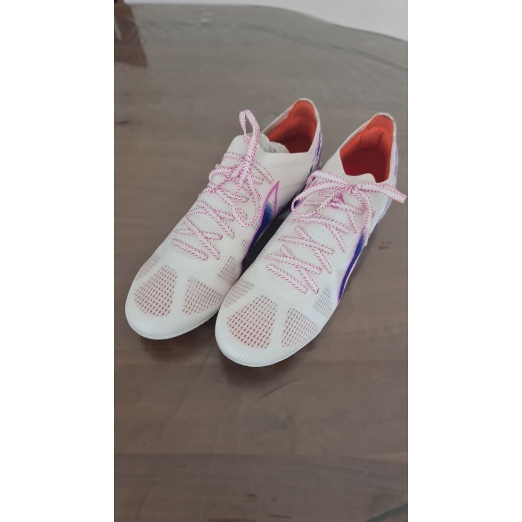 Sepatu Ortuseight CATALYST LIBERTE V5 FG - white