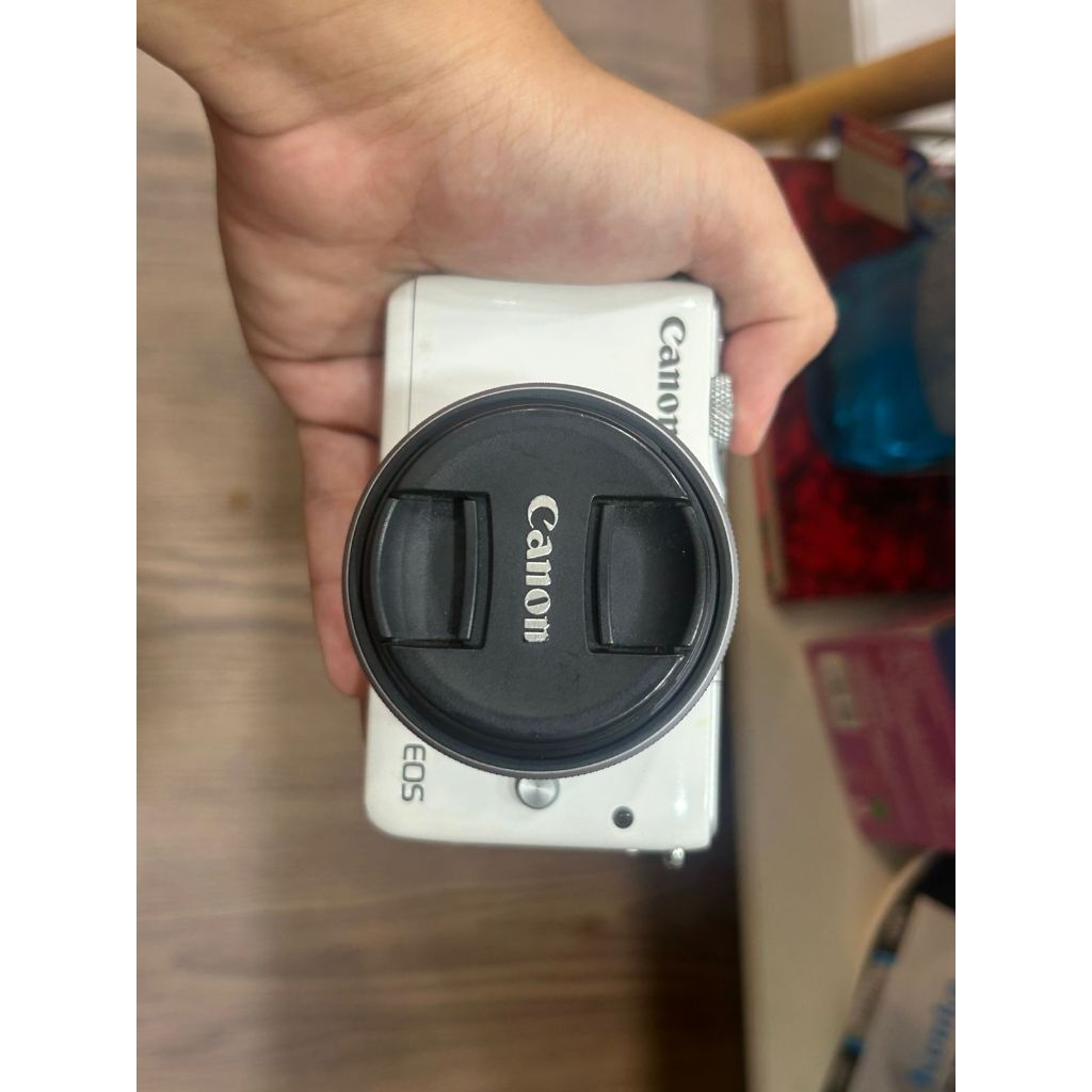 Di jual Canon M10 KIT White SECOND/BEKAS