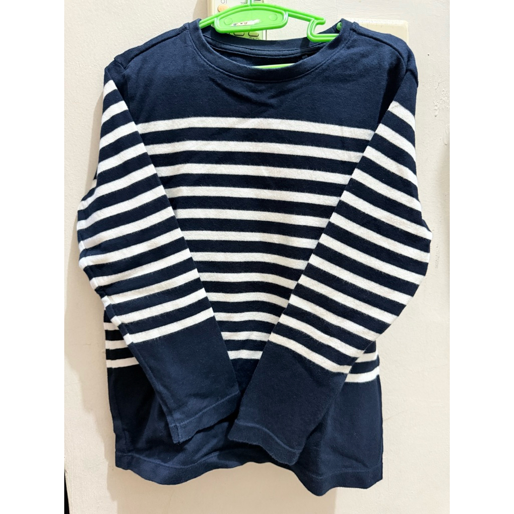 Kaos Uniqlo preloved