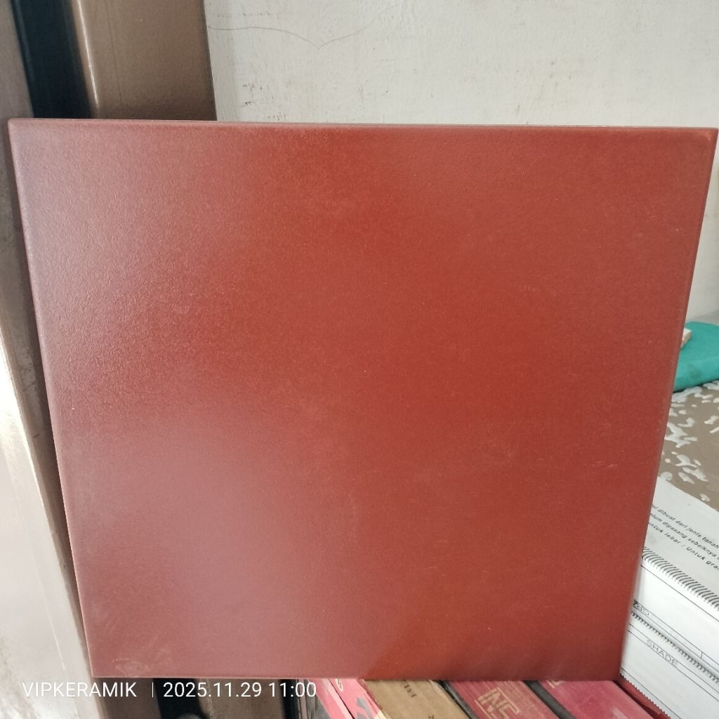 KERAMIK LANTAI ASIA TILE CORSICA 30X30 KW1