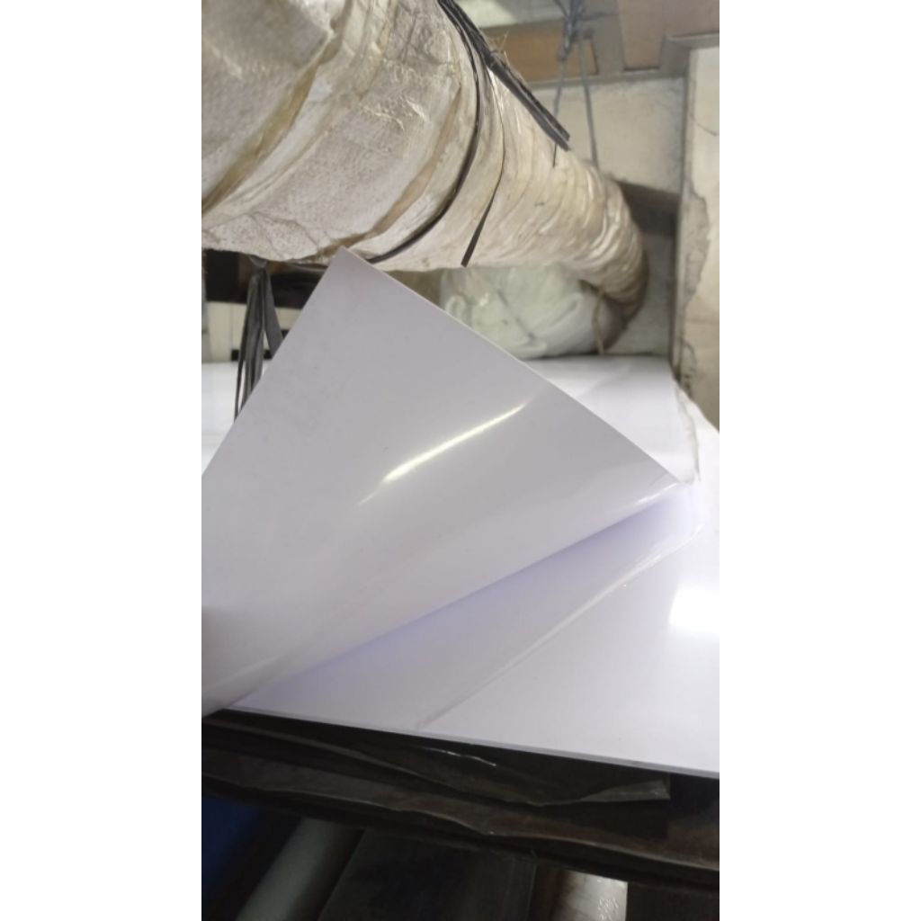 mika pvc putih susu 1mm 1m x 2m