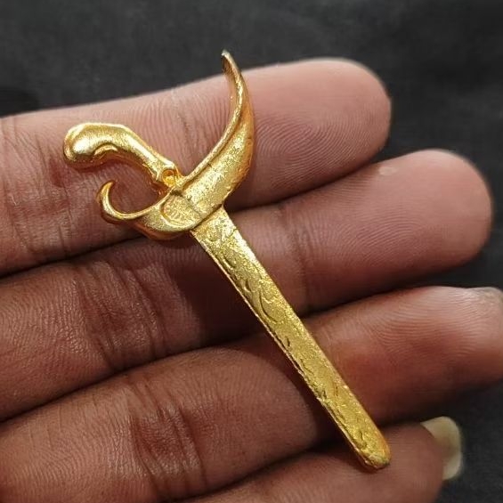 Aksesoris Baju Bross Pin Model Keris Bahan Full Kuningan Sepuh Emas