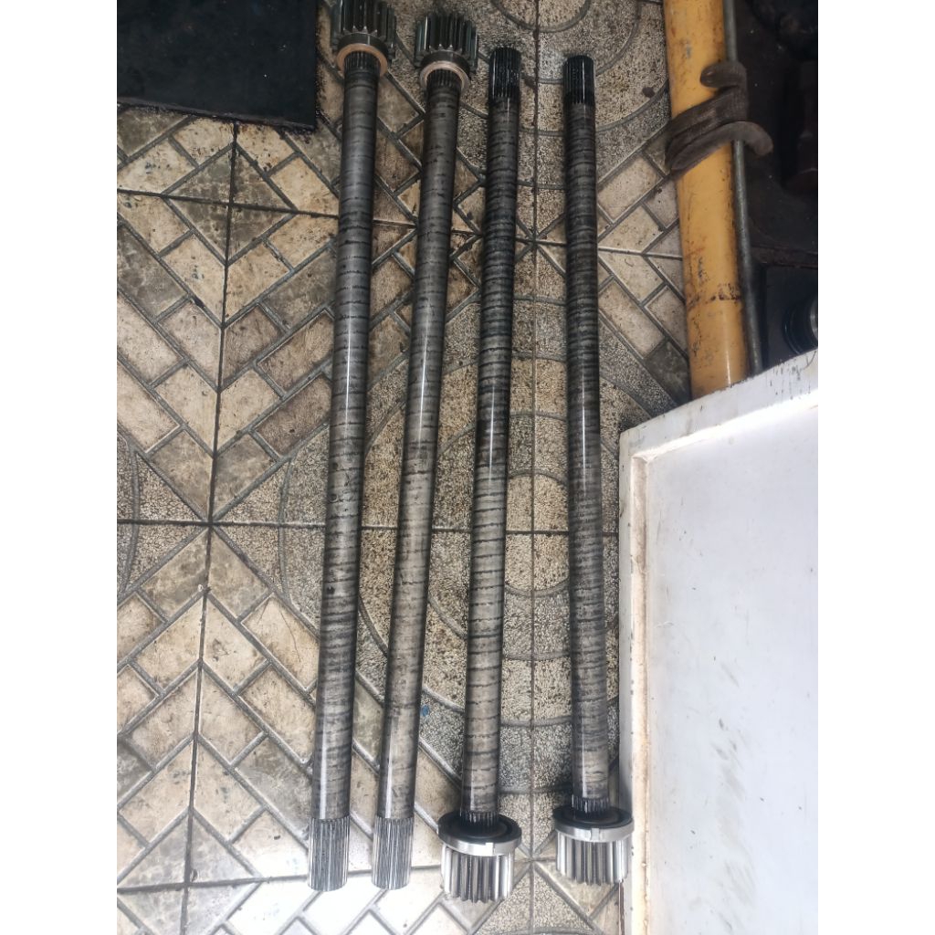 AS roda loader Caterpillar original 926e depan belakang original bekas siap pakai 90% bekas seperti 