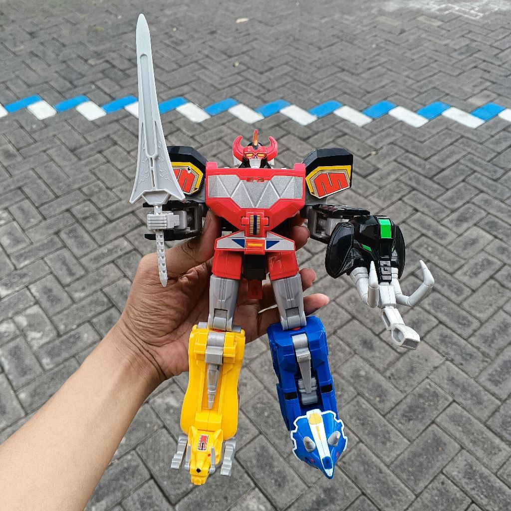 HASBRO DINO MEGAZORD WYSIWYG