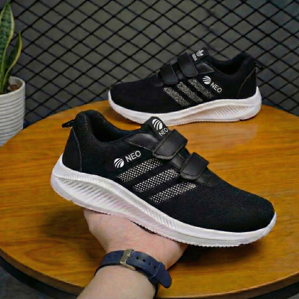 Sepatu Sekolah Anak Sneakers Pria/Wanita Model Velcro perekat Sporty Hitam List Putih