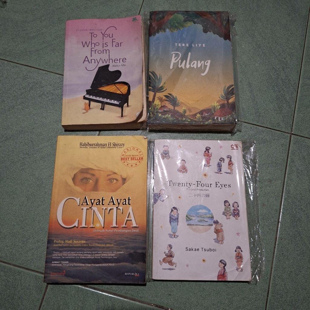 preloved novel Ayat Ayat Cinta , Pulang , Twenty Four Eyes , To You Who is Far From Anywhere , Tere 
