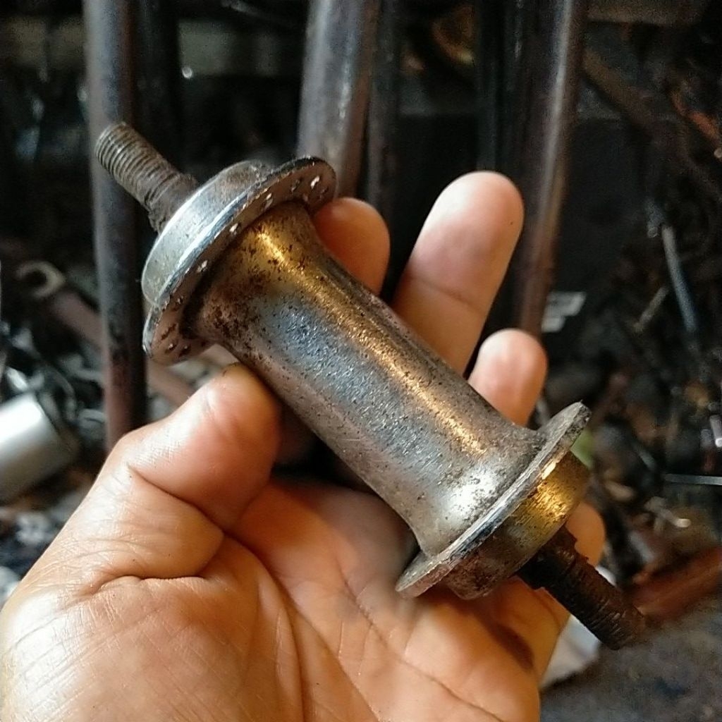 hub roda depan sepeda onthel tua