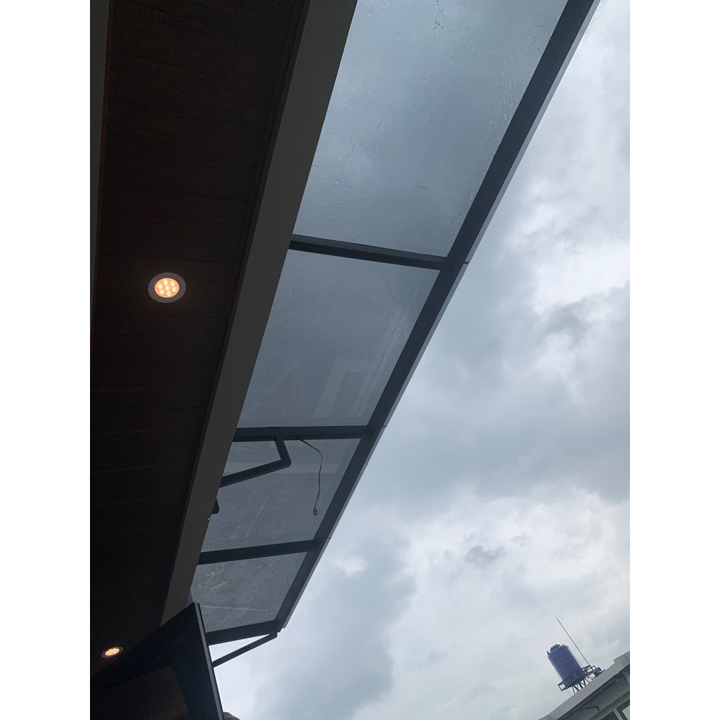 kanopi kaca tempered