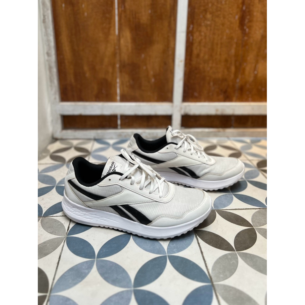 Preloved Sepatu Reebok