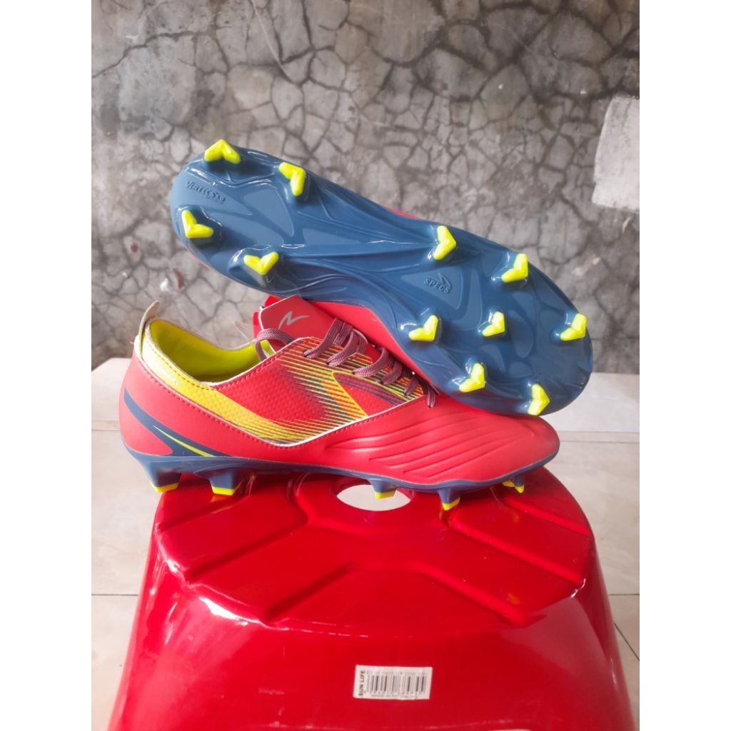 sepatu bola specs speadkreft fg pro size 41 second 93%