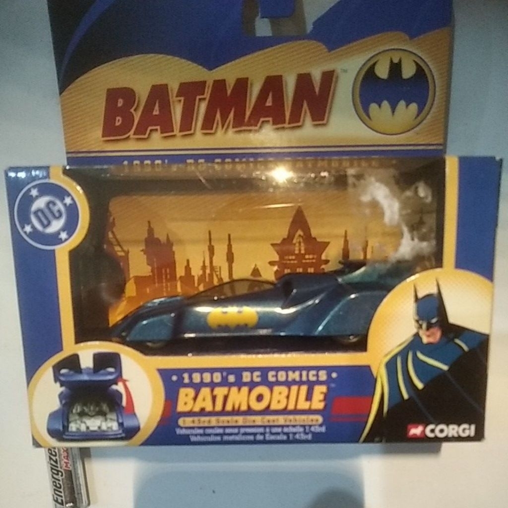 Corgi Batmobile 1990's 1:43 Kap Mesin Belakang bisa dibuka
